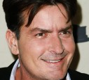 Charlie Sheen ist Charlie Harper in Two and a half Men.